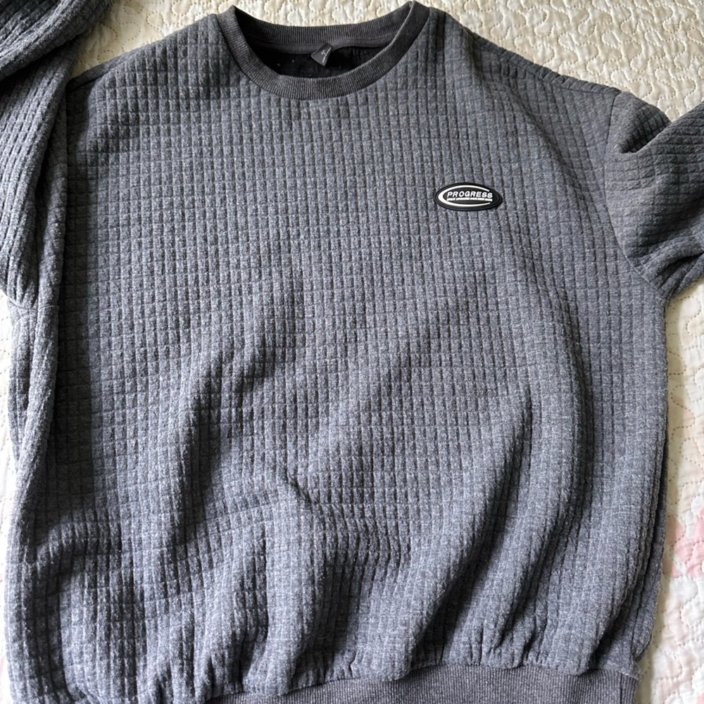 SHEIN Textured Gray Crewneck Sweater